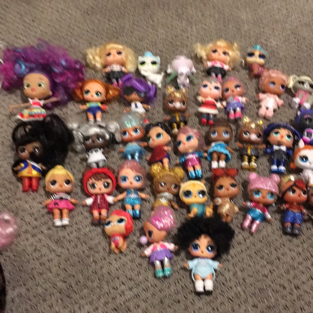 Super cute LOL’s with some of their pets $8apiece
